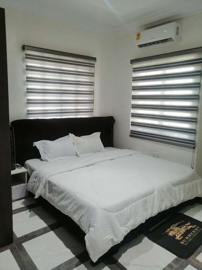 Terra Santa Lodgings Accra Exterior photo